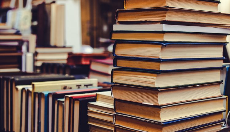 cumpar carti de orice fel