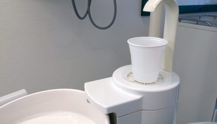 Dentist 13 septembrie