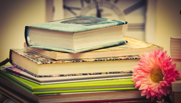 Cele mai căutate manuale școlare vechi